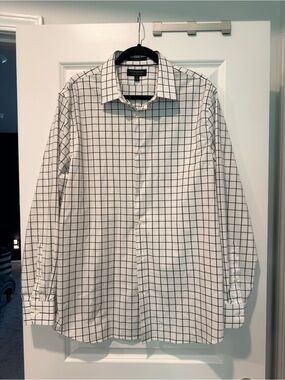 Banana Republic Men's White Dress Shirt with Black Windowpane Check